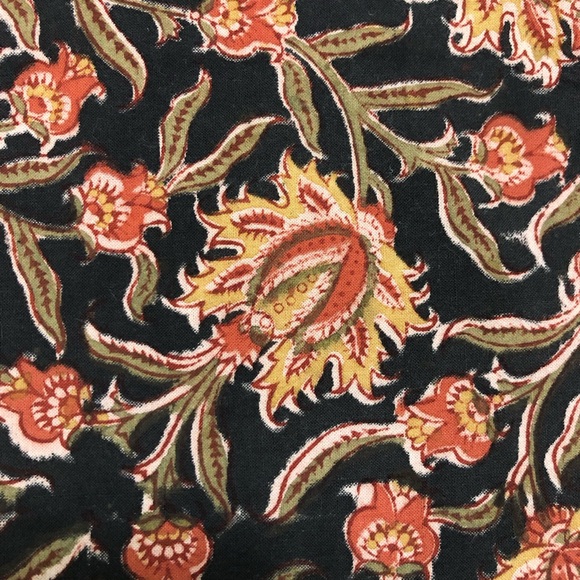 Crate&Barrel | Black Floral Kalamkari Square Napkins, Set of 2 - Picture 6 of 8